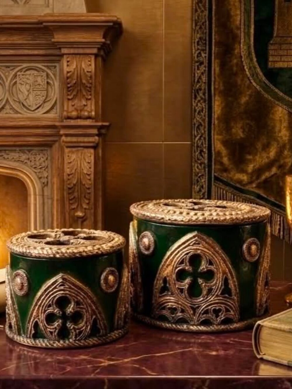 NWT Set of 2 Sculptured Gothic Arch Quatrefoil Lidded Boxes Black Gold 6"& 5"
